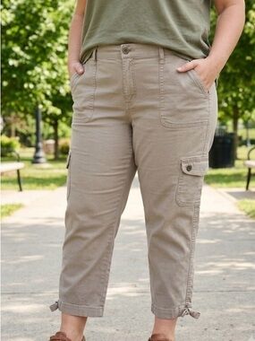 Lee Casual Cargo Crop Pants in Taupe size 20W